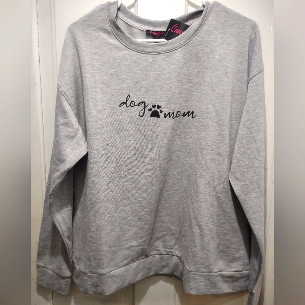 NWT!! Women's "Dog mom" long sleeve sweatshirt size large